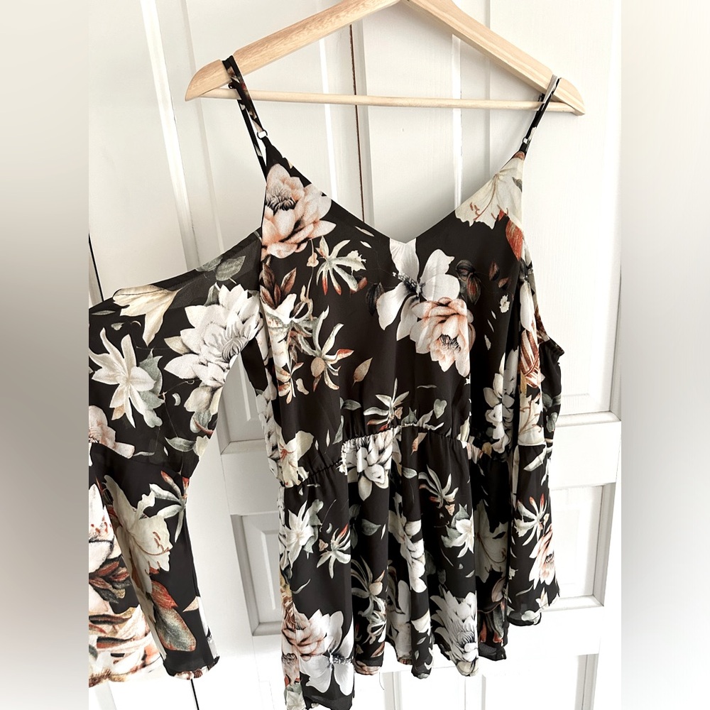 Floral romper size Small